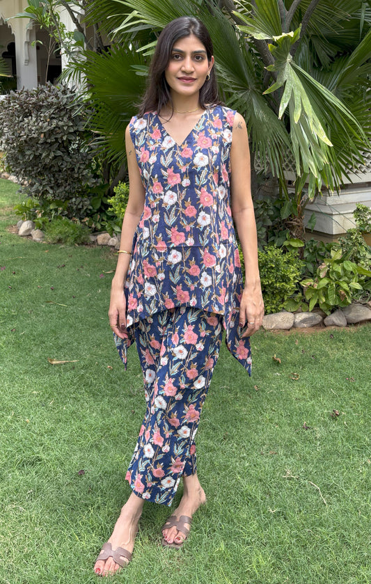 Naya Kurta Floral Set